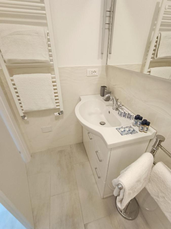 La Terrazza Sull'Appia By Hostand Apartment Rome Luaran gambar