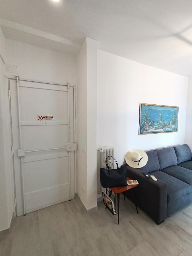 La Terrazza Sull'Appia By Hostand Apartment Rome Luaran gambar